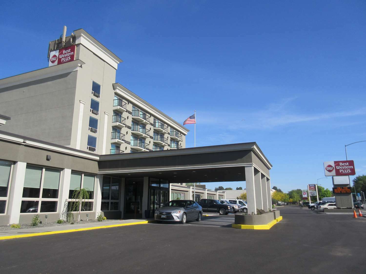 Best Western Plus Columbia River Hotel & Conference Center Richland Exterior foto